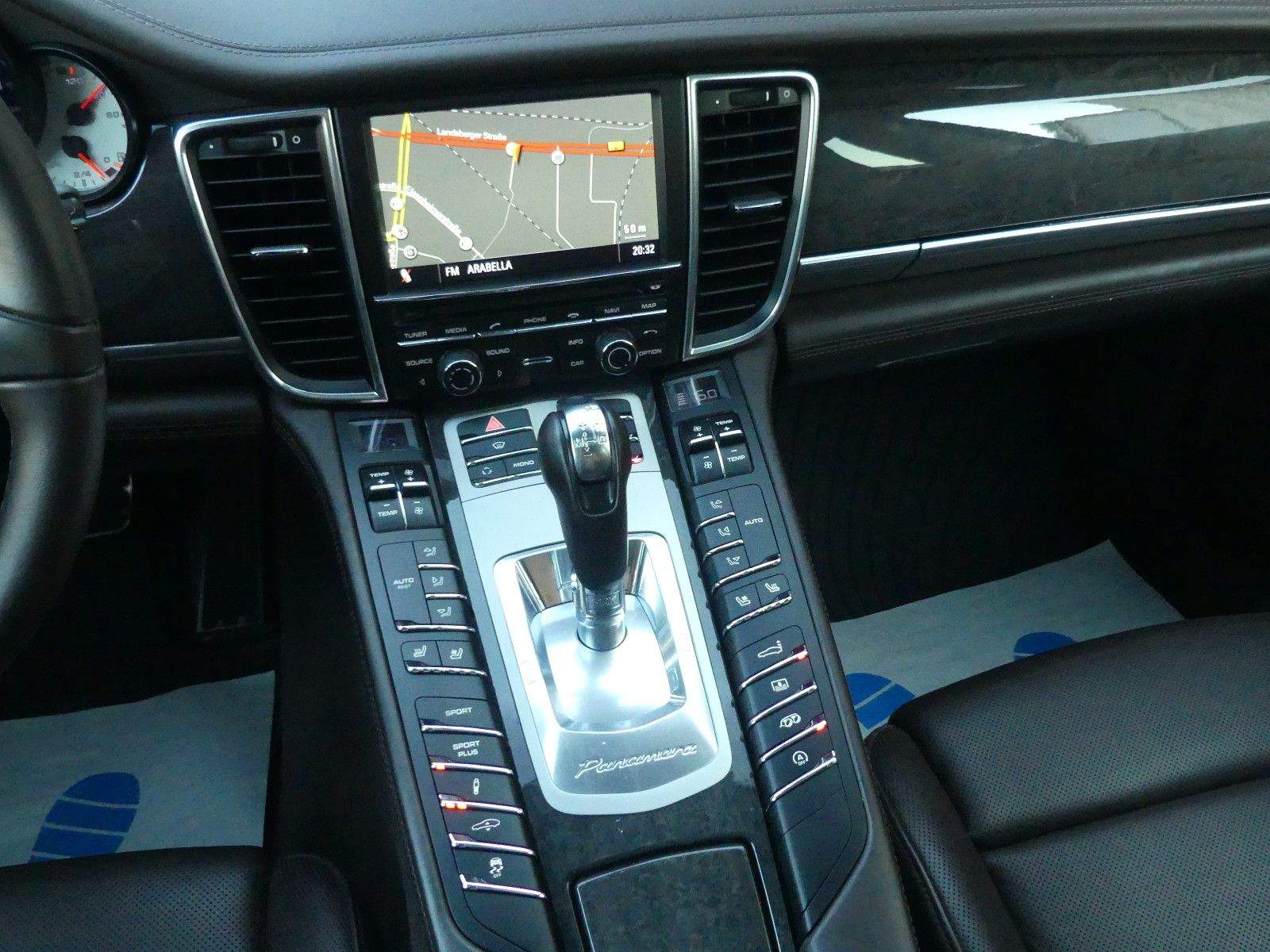 PORSCHE Panamera 4S Navi Kamera Bose Glasdach Xenon