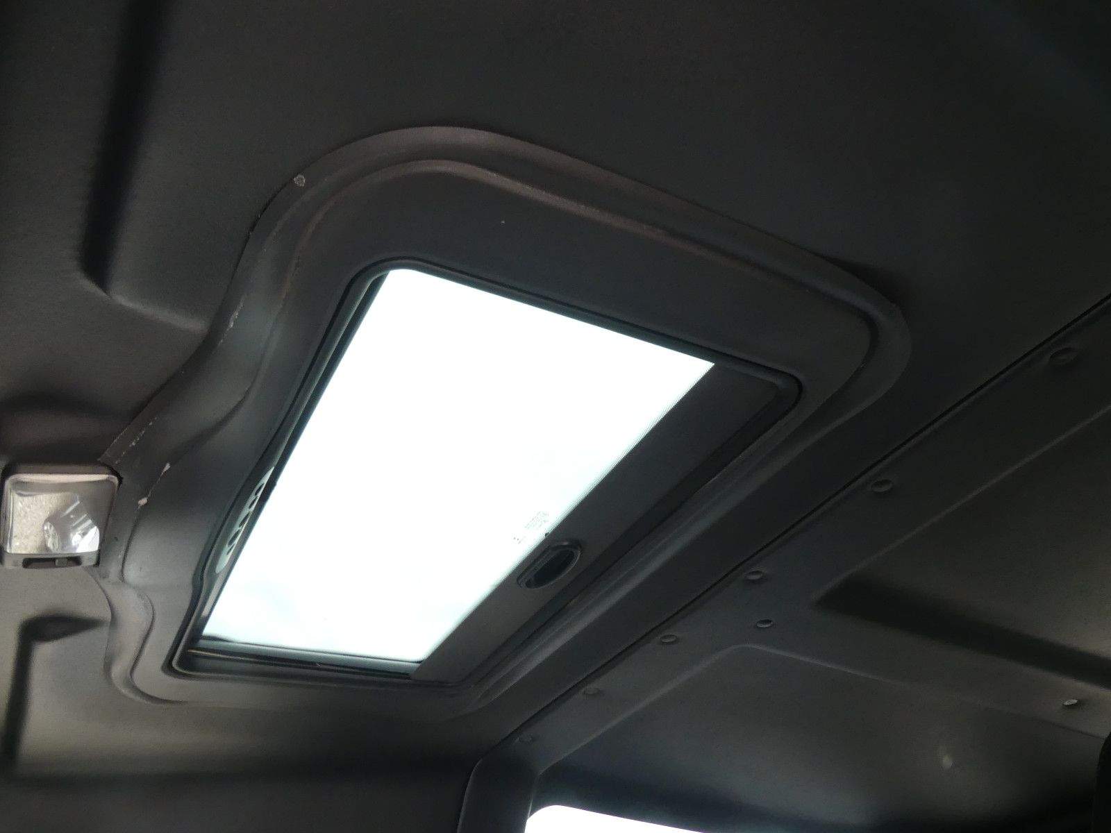 LAND ROVER Defender 90 E Kahn-Design Kam. Navi Klima Bluet.