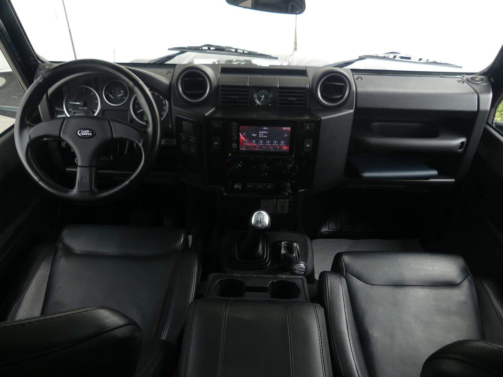LAND ROVER Defender 90 E Kahn-Design Kam. Navi Klima Bluet.