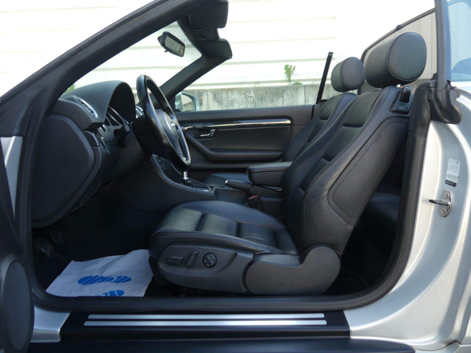 AUDI A4 2.4 V6 B6 Cabriolet S-Line Volleder Isofix