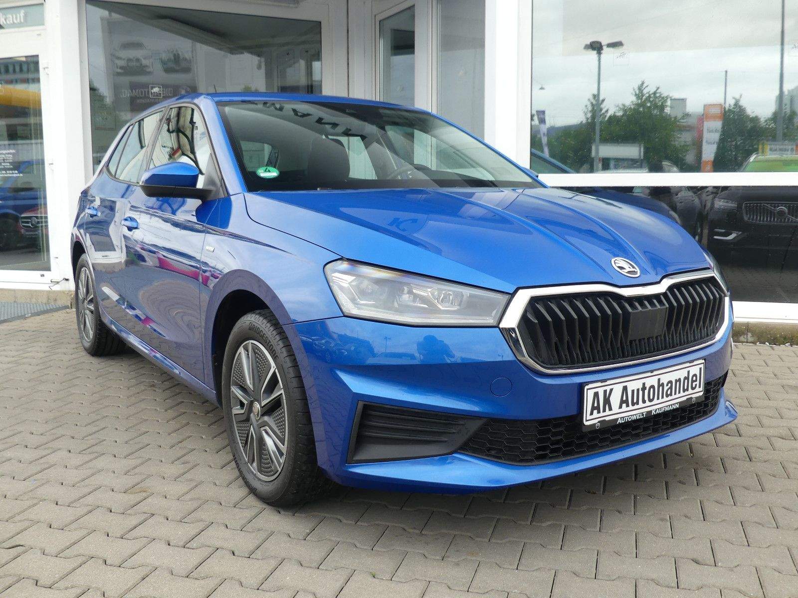 SKODA Fabia Tour Aut. LED PDC CarPlay Android Spürhalt