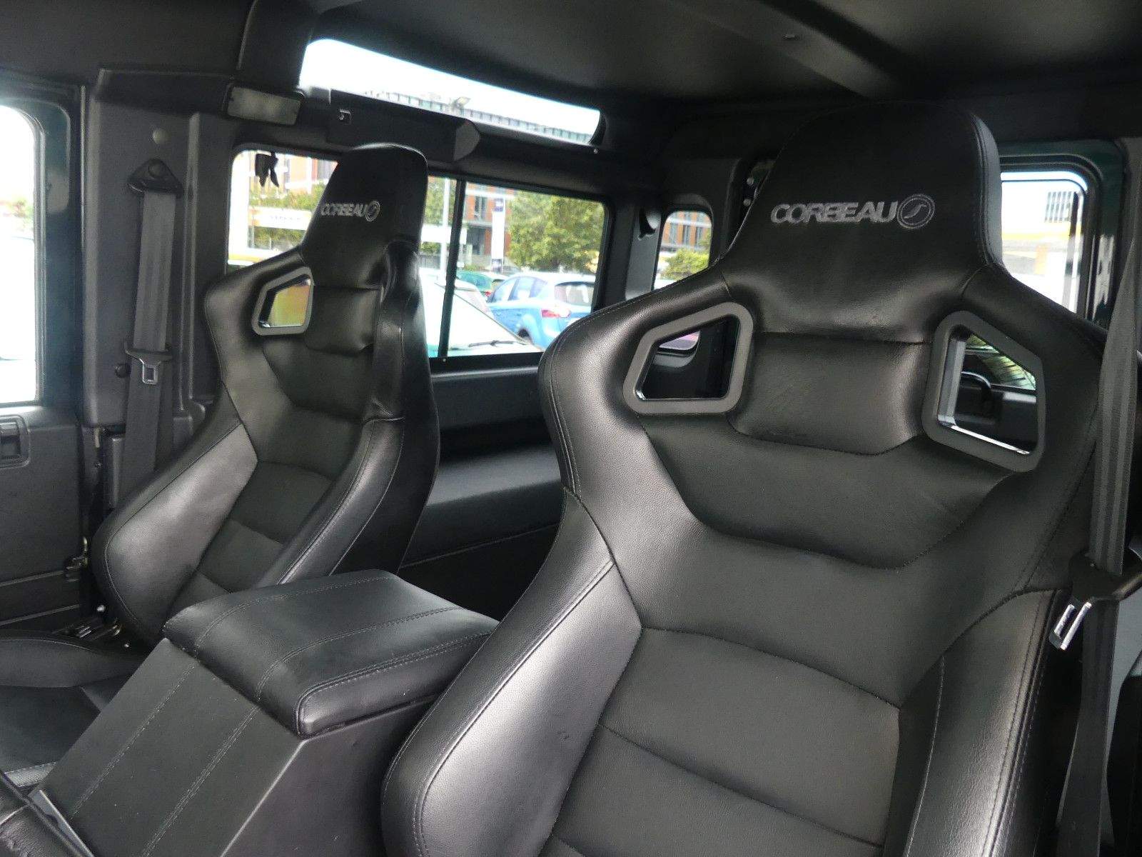 LAND ROVER Defender 90 E Kahn-Design Kam. Navi Klima Bluet.