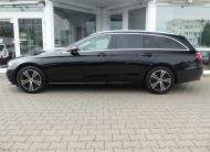 MERCEDES-BENZ E220D T Avantgarde LED Kamera MBUX CarPlay