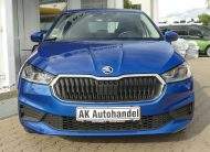 SKODA Fabia Tour Aut. LED PDC CarPlay Android Spürhalt
