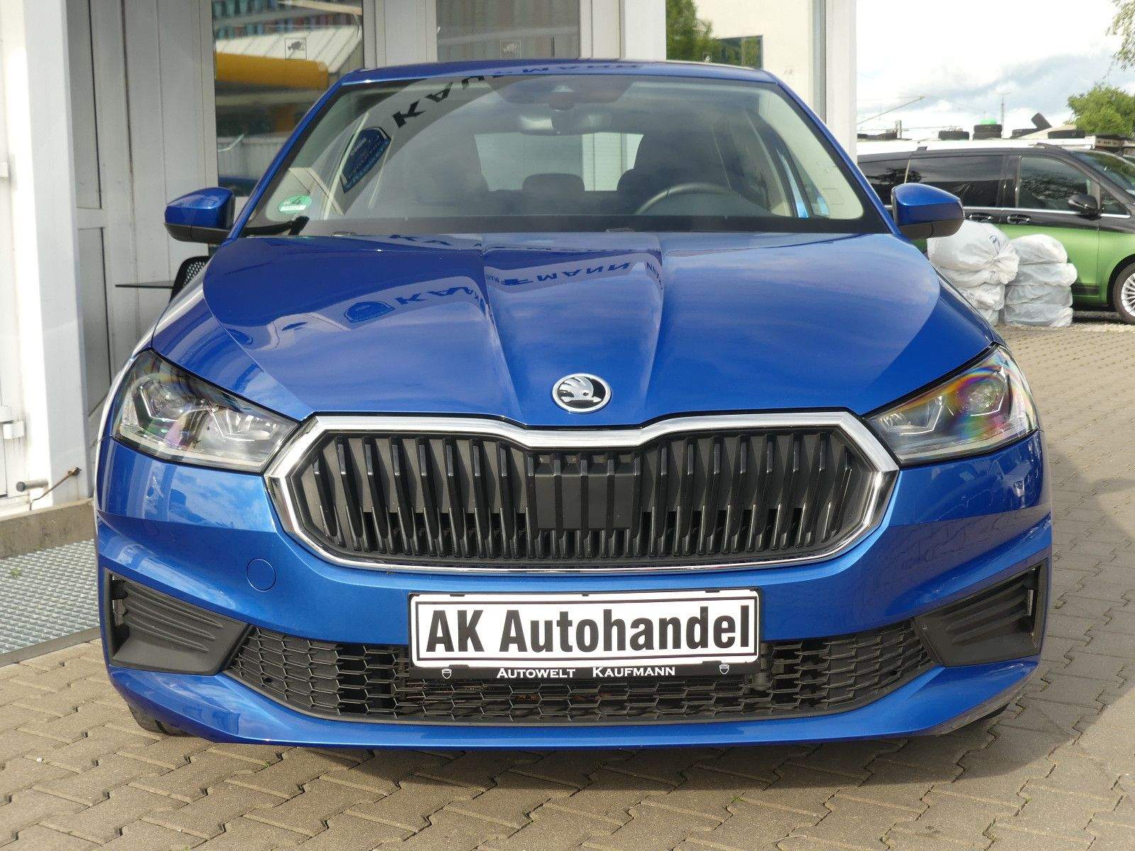 SKODA Fabia Tour Aut. LED PDC CarPlay Android Spürhalt