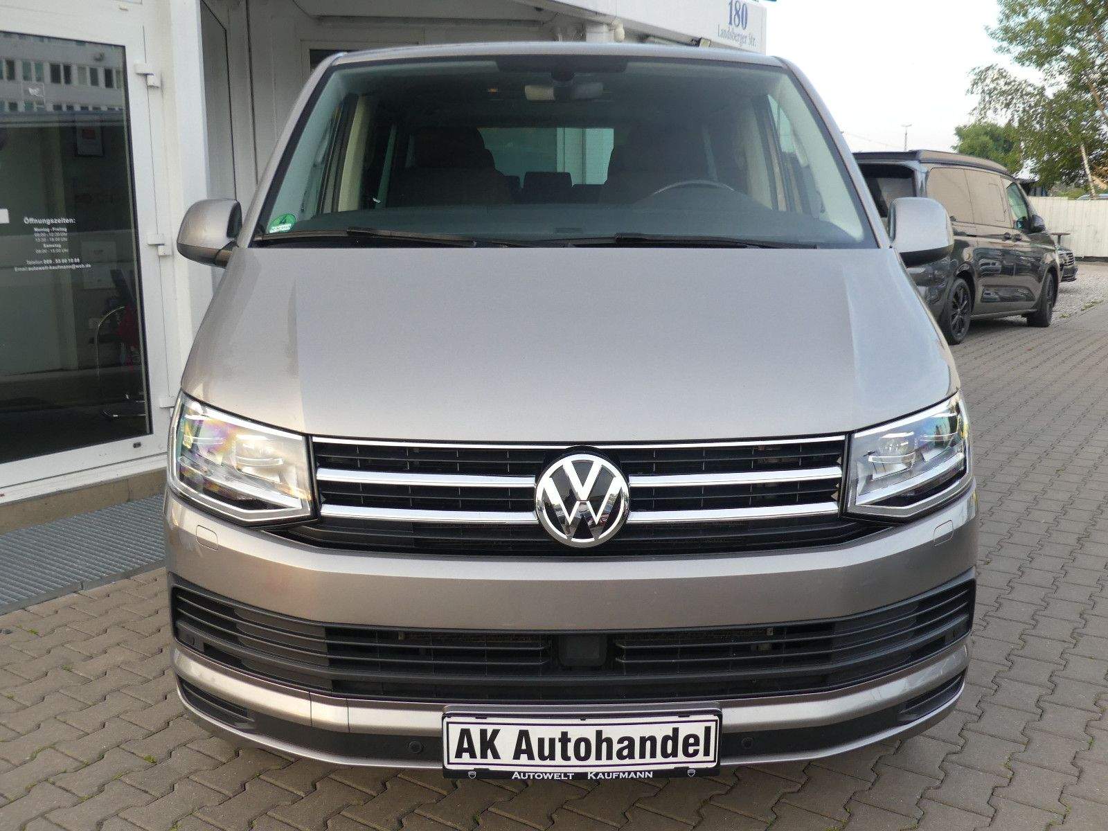 VW T6 Multivan Comfortline LED ACC AHK CarPlay 7-Si