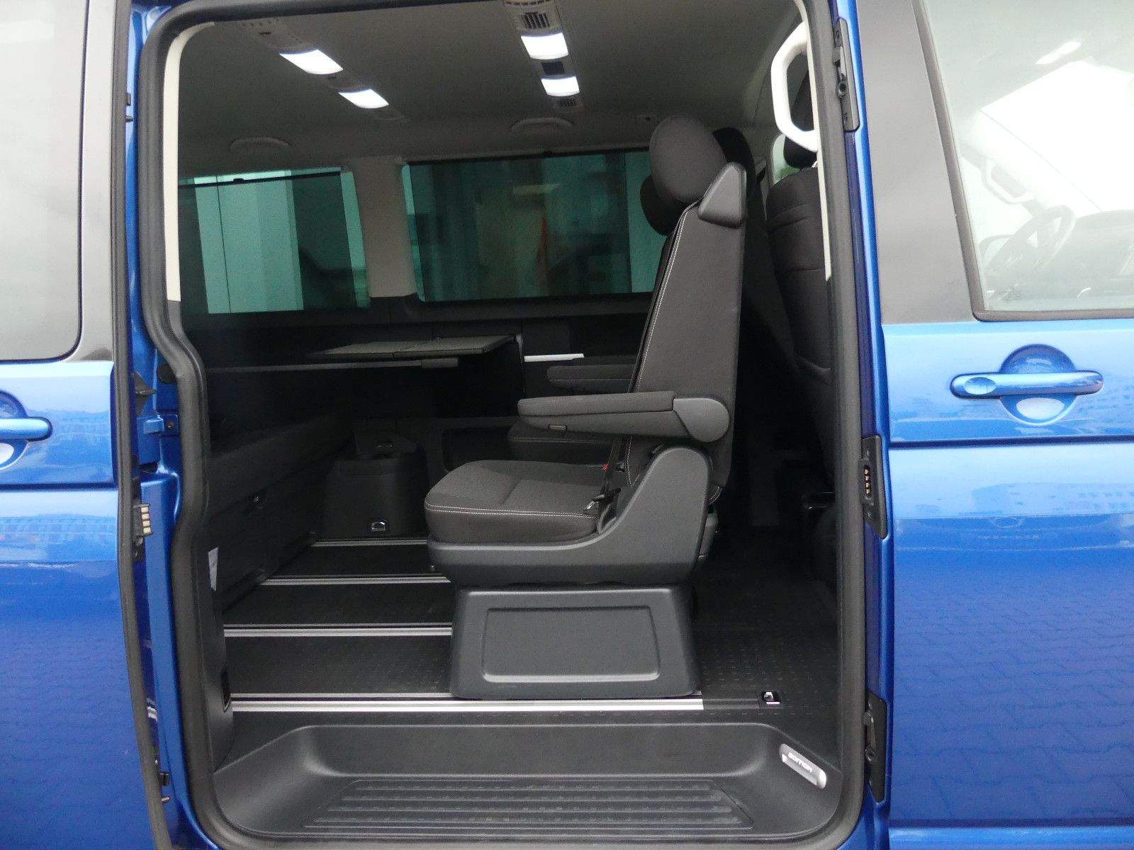 VW T6.1 Multivan Edition Sport LED PDC 7sitz Standh