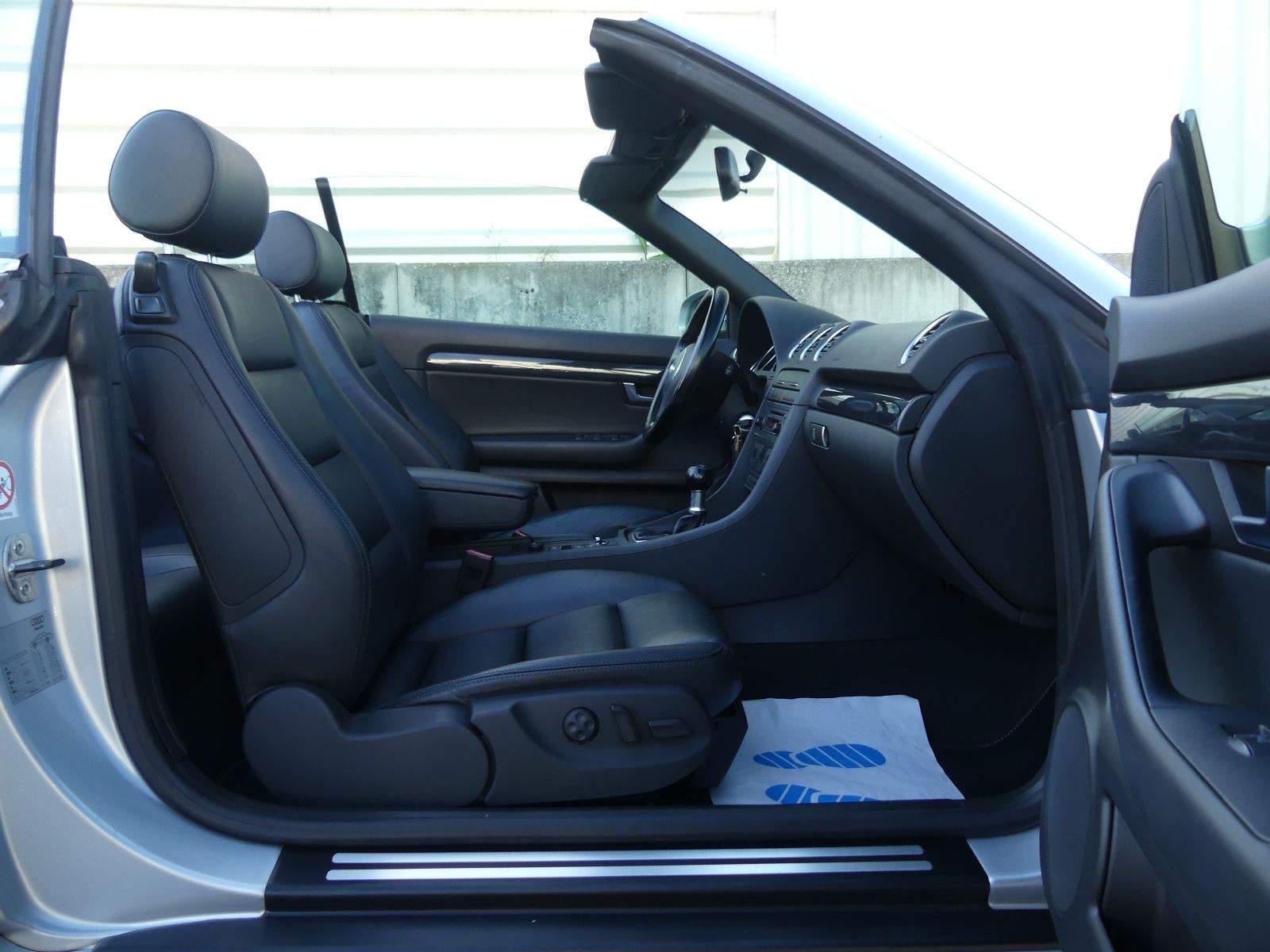 AUDI A4 2.4 V6 B6 Cabriolet S-Line Volleder Isofix