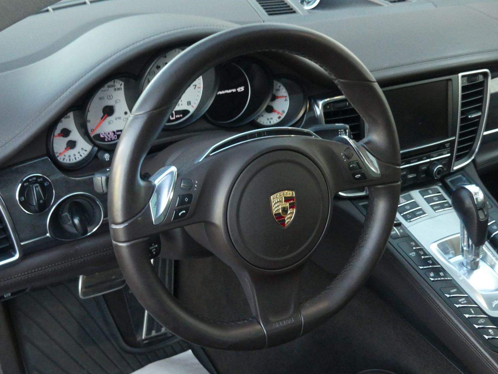 PORSCHE Panamera 4S Navi Kamera Bose Glasdach Xenon