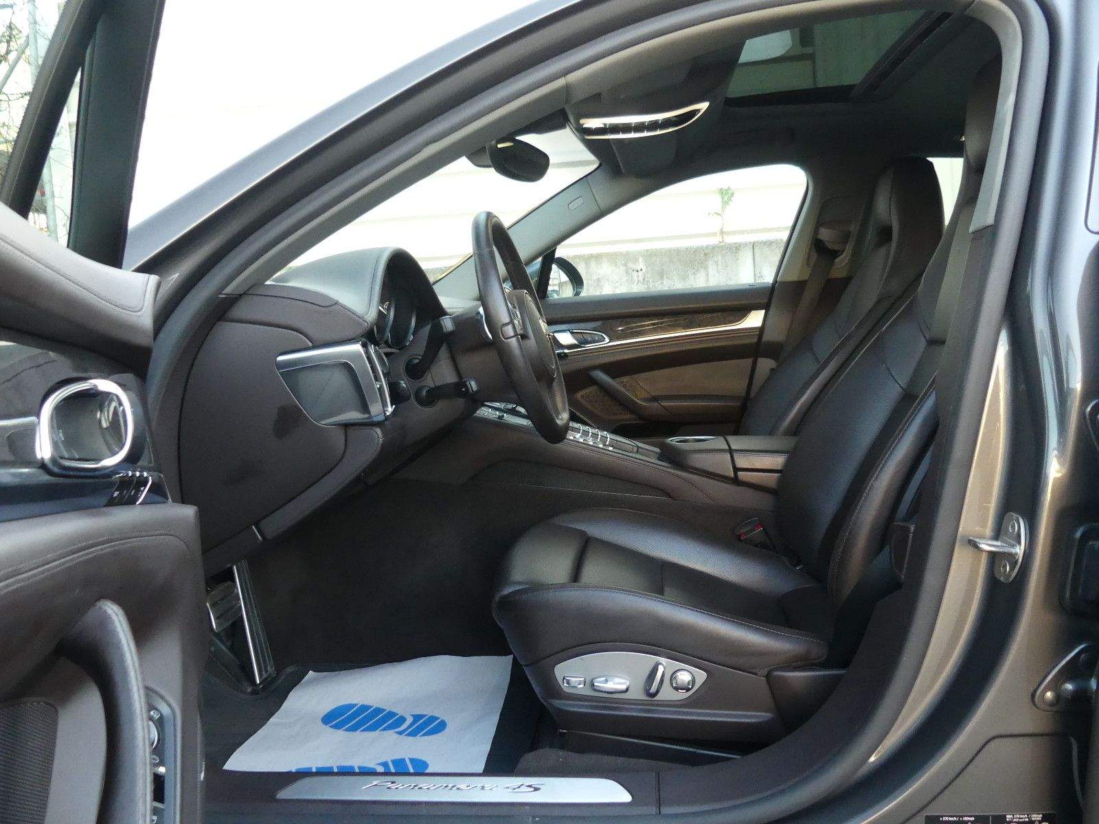 PORSCHE Panamera 4S Navi Kamera Bose Glasdach Xenon