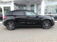 MERCEDES-BENZ GLA180 Urban Night LED PDC AHK Navi Tempomat