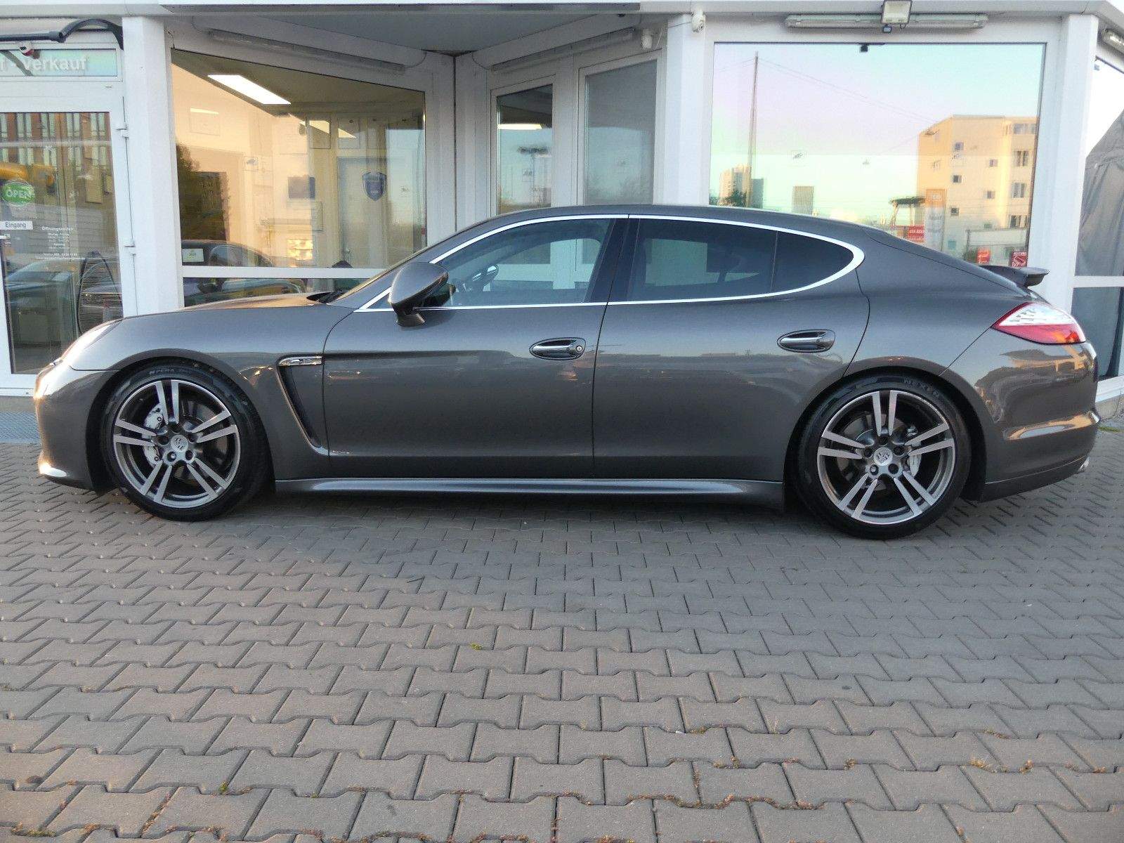 PORSCHE Panamera 4S Navi Kamera Bose Glasdach Xenon