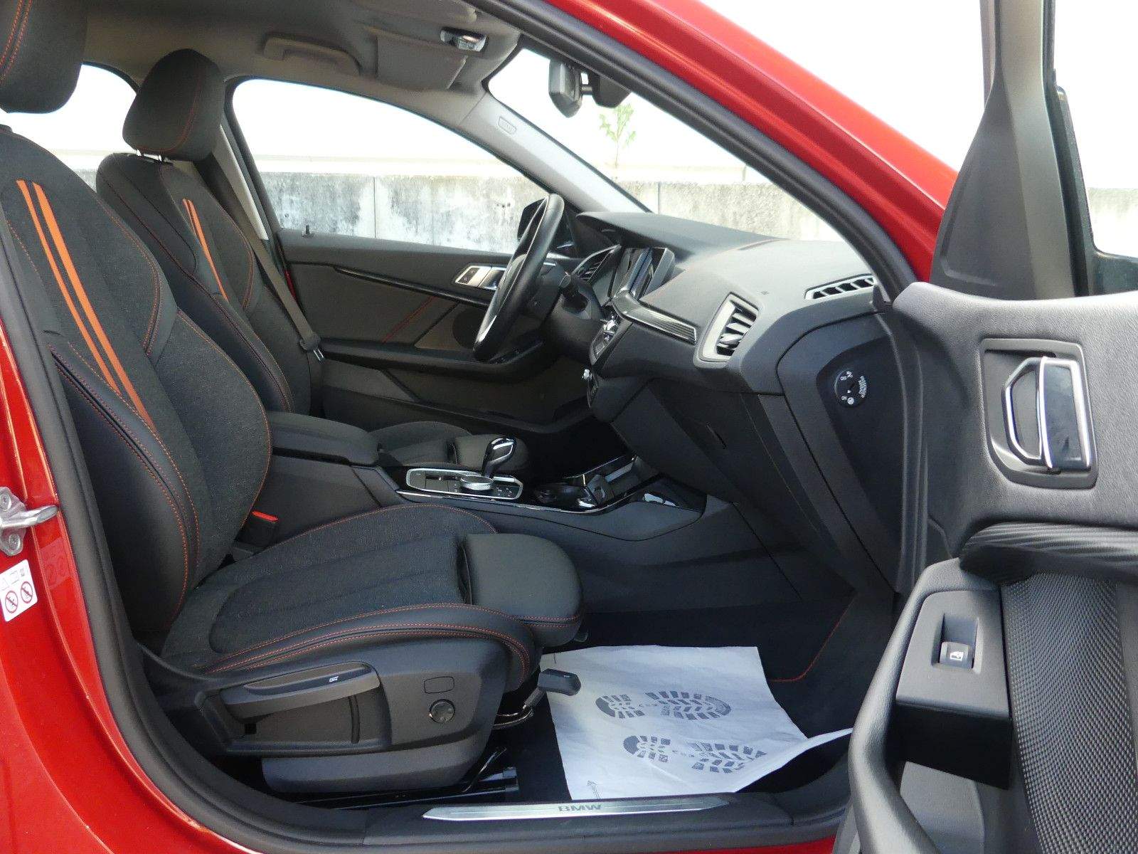 BMW 118i SportLine LED PDC LCP Spurh.CarPlay Android