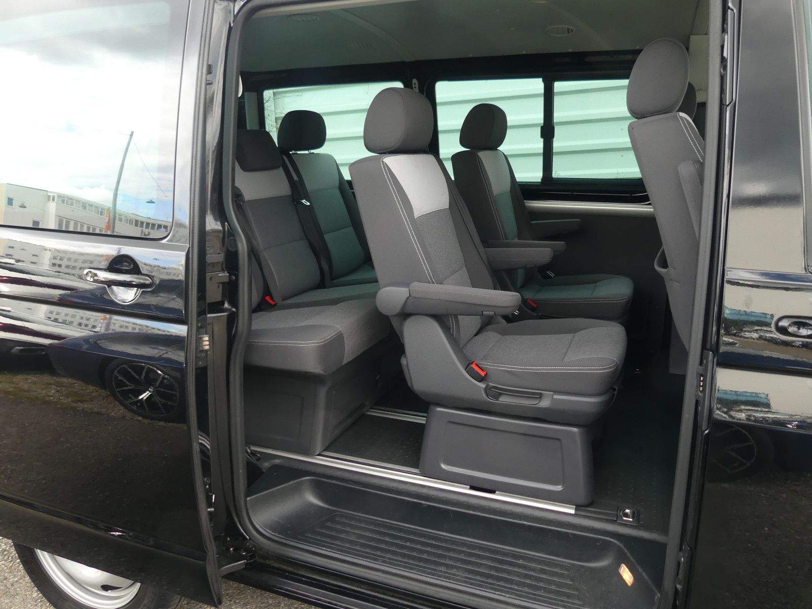 VW T5 Multivan Startline PDC Klima Navi AHK 7-Sitz