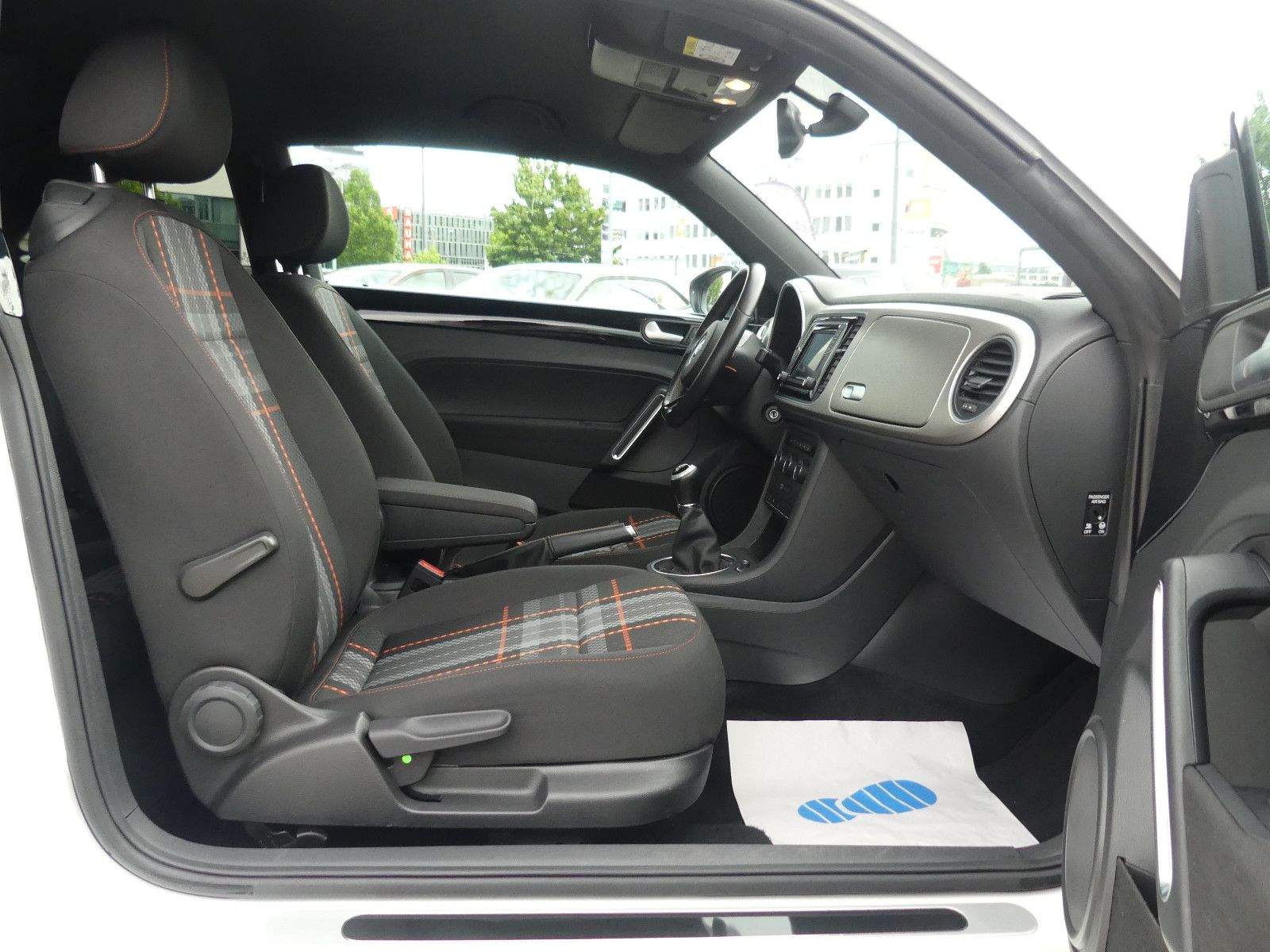 VW Beetle Käfer Club Design PDC Navi Tempo 2. Hand