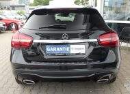MERCEDES-BENZ GLA180 Urban Night LED PDC AHK Navi Tempomat