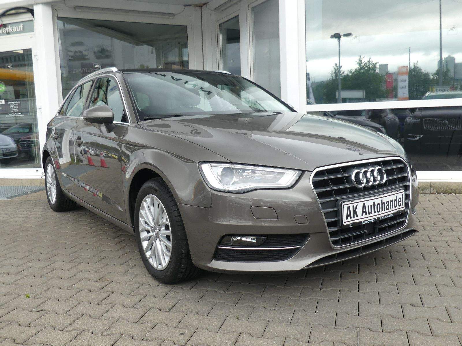 AUDI A3 Sportback Ambient Autom ACC Ultr Bi-Xen. Pano