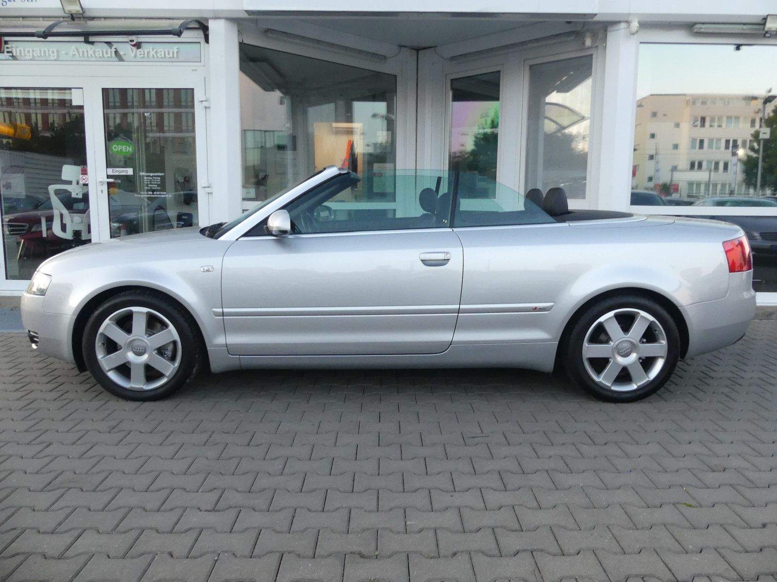 AUDI A4 2.4 V6 B6 Cabriolet S-Line Volleder Isofix
