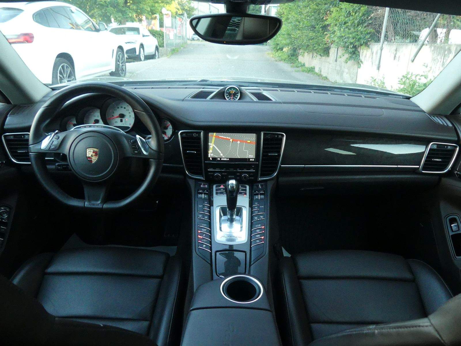 PORSCHE Panamera 4S Navi Kamera Bose Glasdach Xenon
