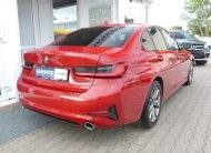 BMW 320i Sport Line LED PDC Navi CarPlay LCP 3-Klima