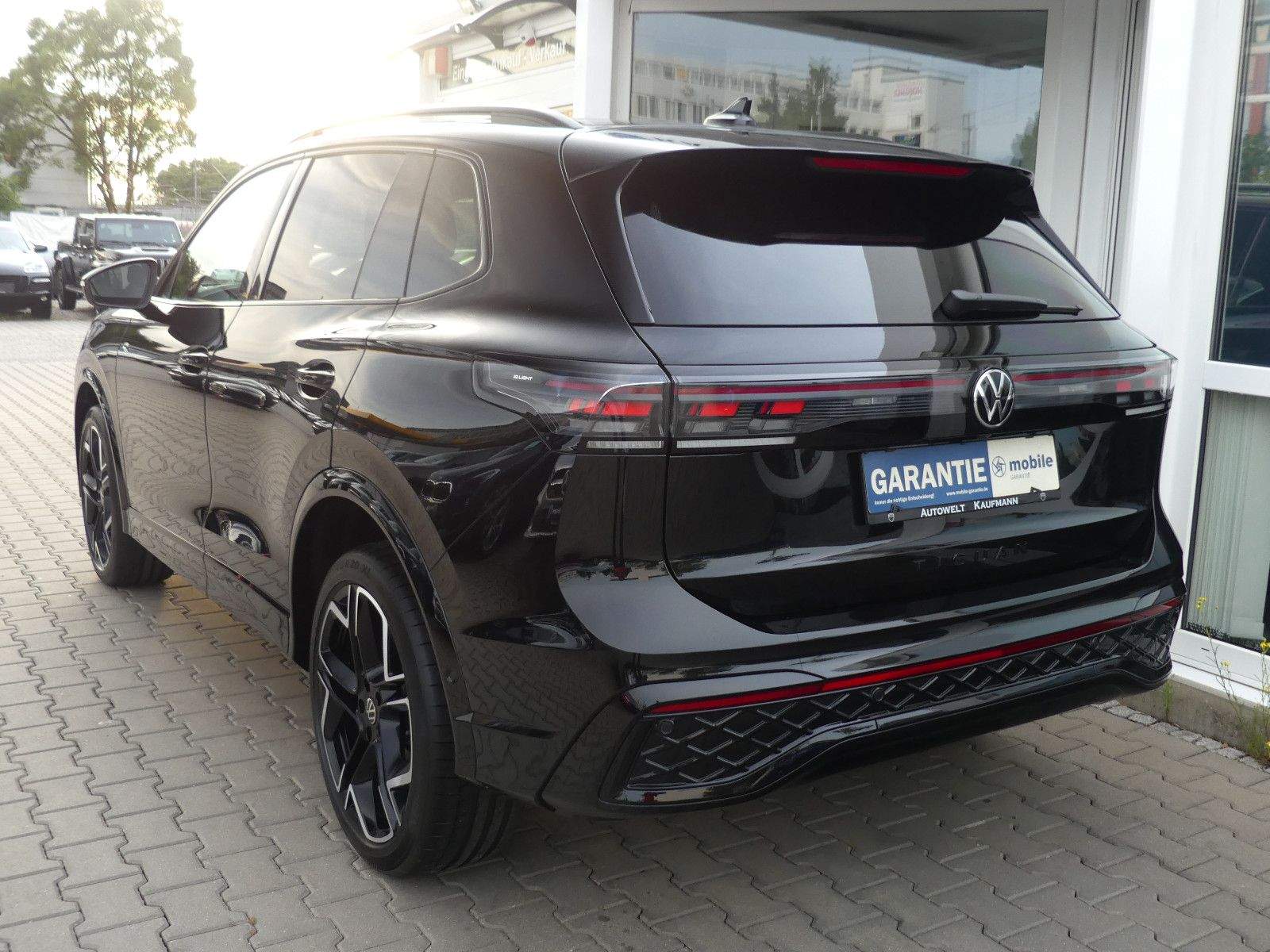 VW Tiguan 4M R-Line Pano HUD AHK H&K STANDH AHK 20"