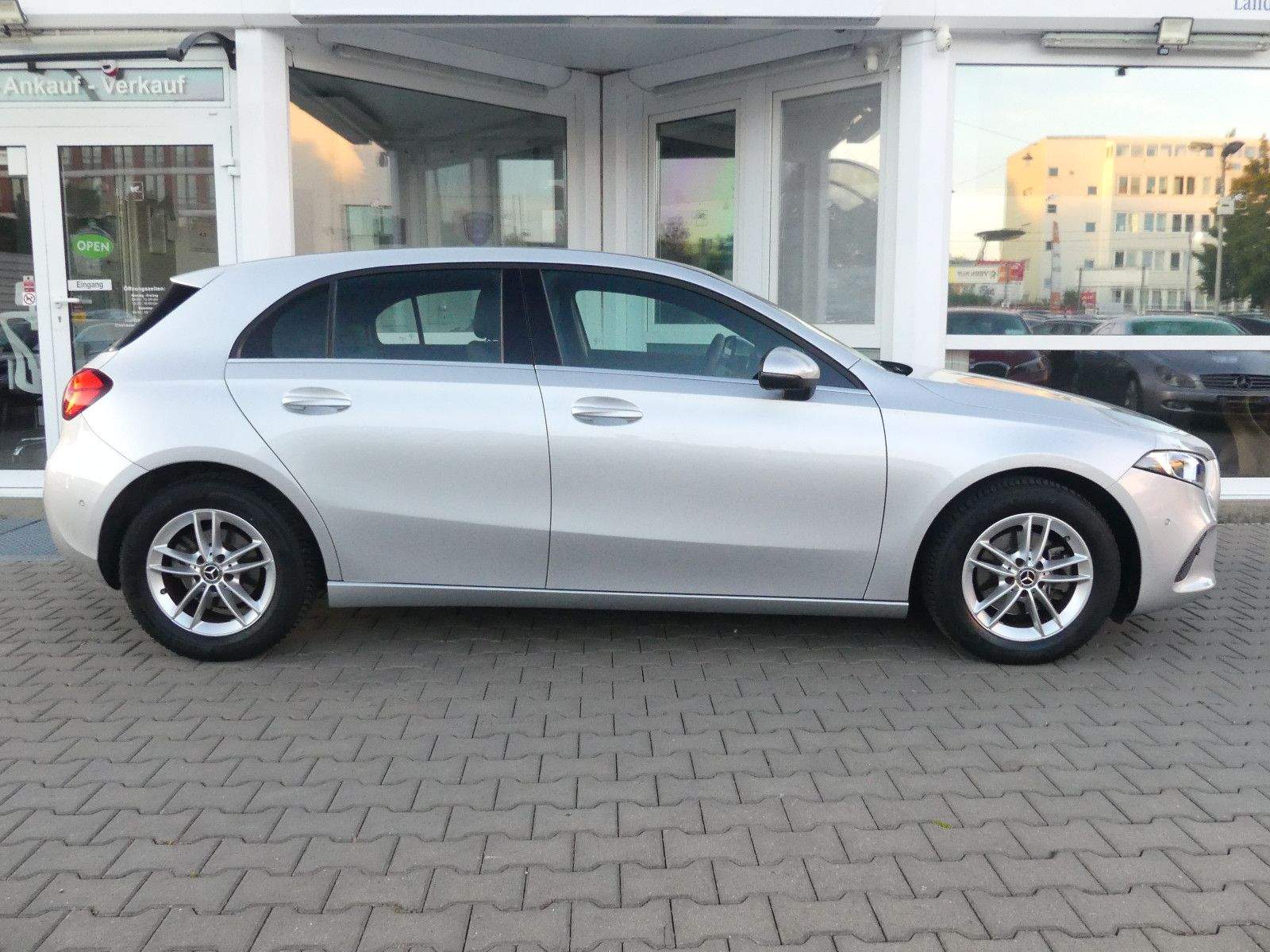 MERCEDES-BENZ A 180d Navi Kamera Temp. Aut.
