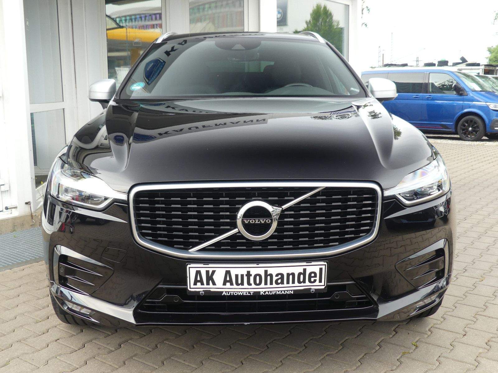 VOLVO XC60 R-Design AWD LED Kamera Pano H&K Alcantara