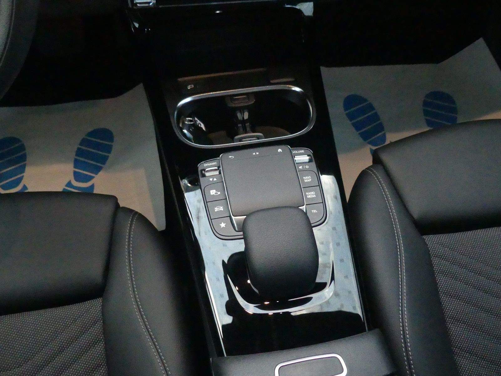MERCEDES-BENZ A 180d Navi Kamera Temp. Aut.