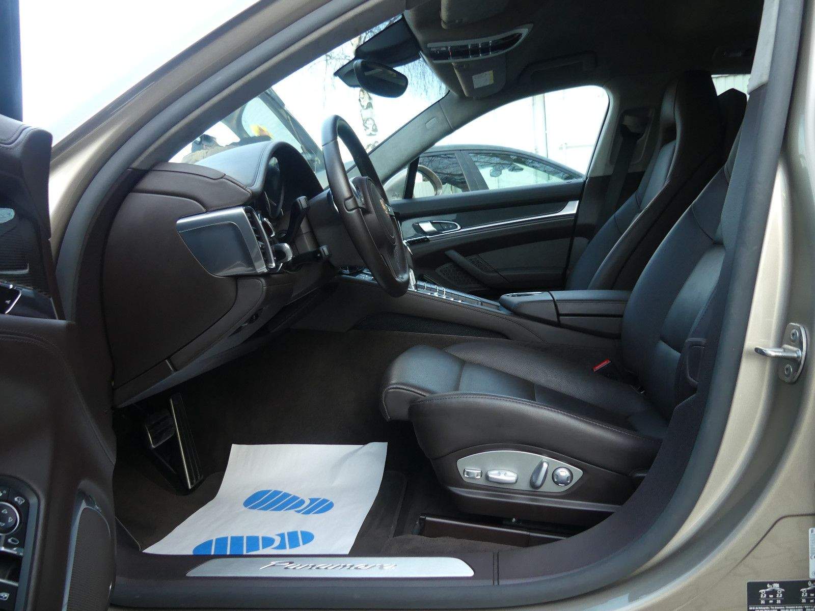 PORSCHE Panamera Diesel Keramik Burmester Fond-DVD 360°C