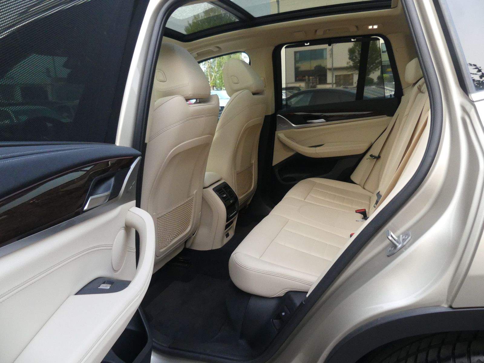 BMW X3 xDrive 30d Individual HUD 360° Pano Leder
