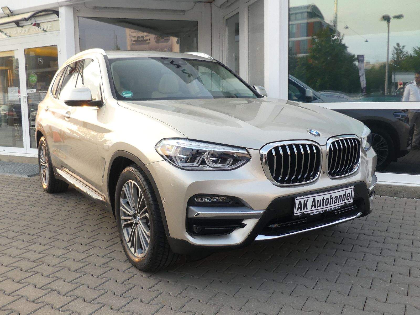 BMW X3 xDrive 30d Individual HUD 360° Pano Leder