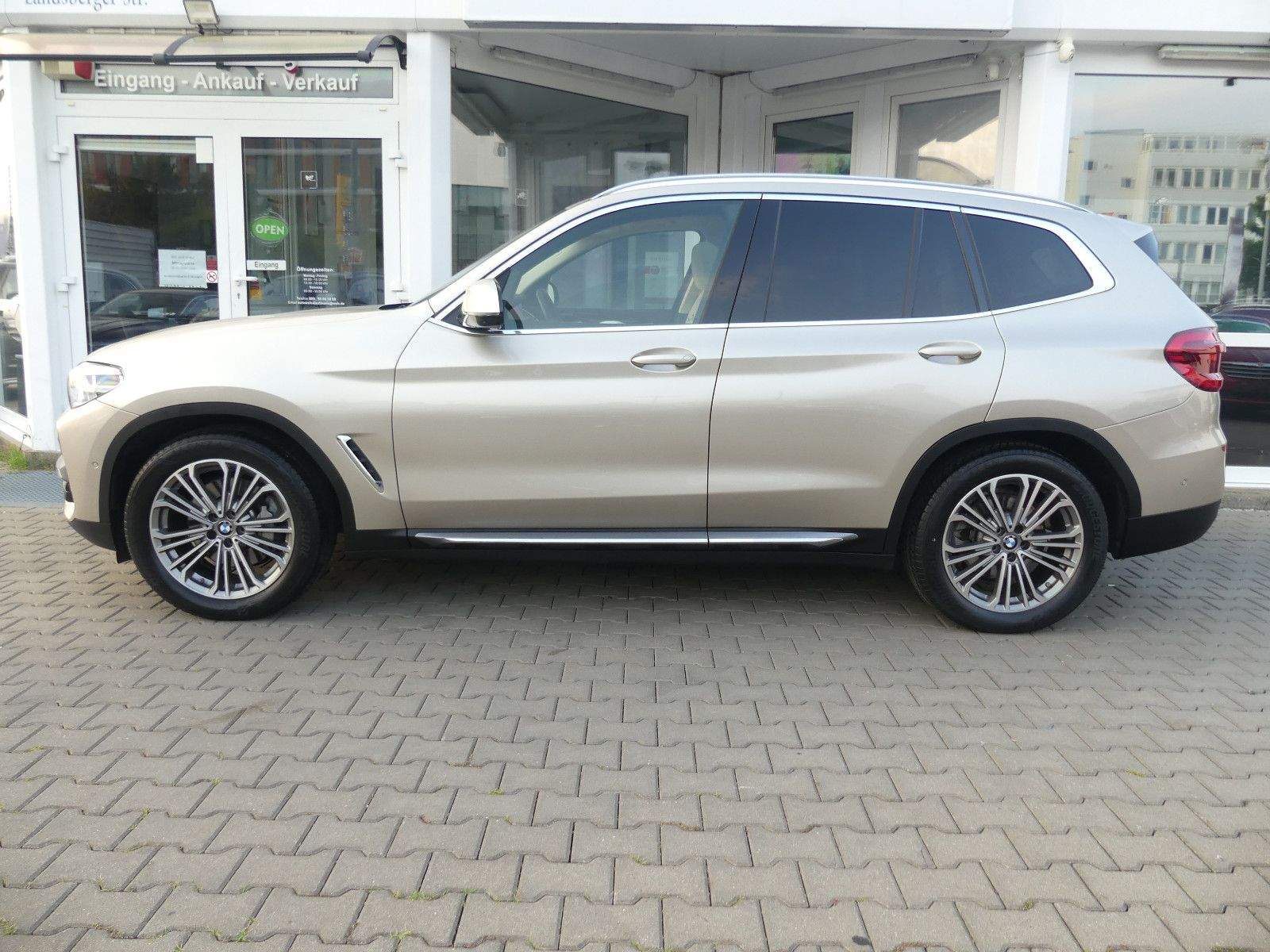 BMW X3 xDrive 30d Individual HUD 360° Pano Leder