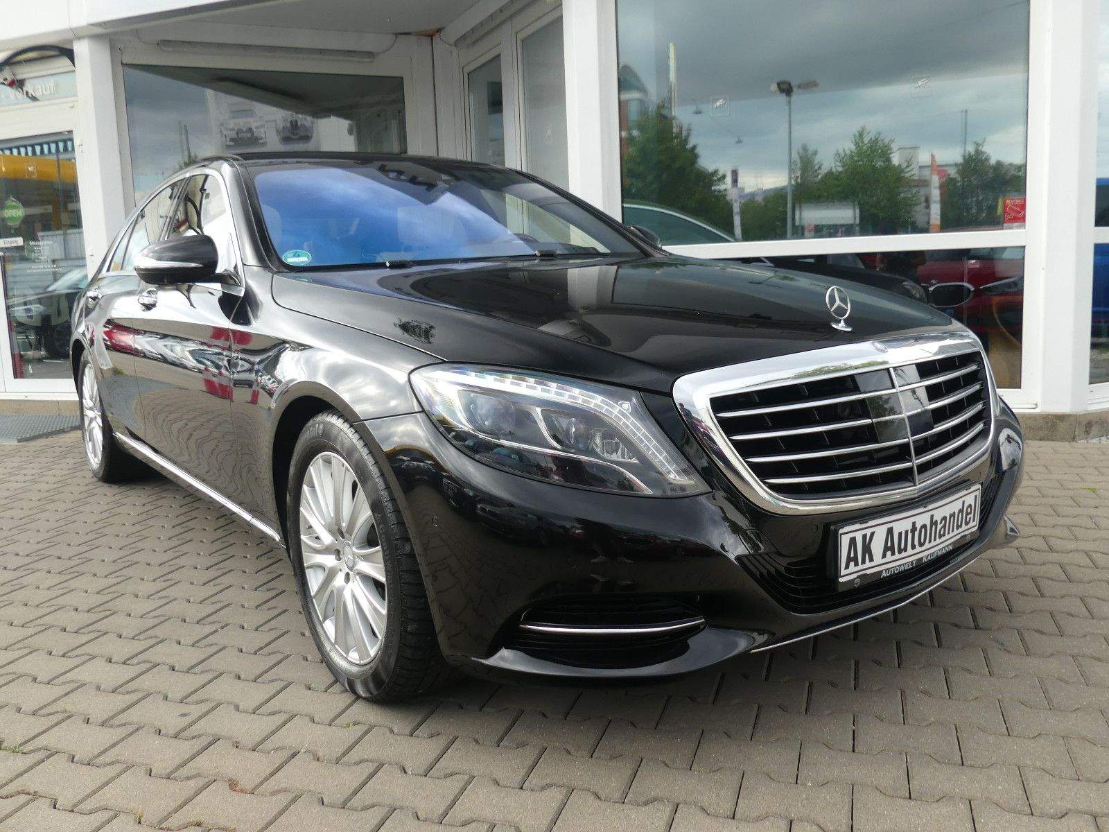 MERCEDES-BENZ S350D BlueTec 4-Matic LED+ Pano 360° HUD Burmest