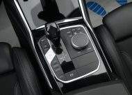 BMW 320i Sport Line LED PDC Navi CarPlay LCP 3-Klima