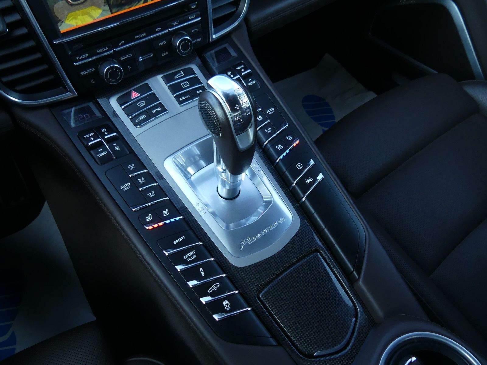 PORSCHE Panamera Diesel Keramik Burmester Fond-DVD 360°C