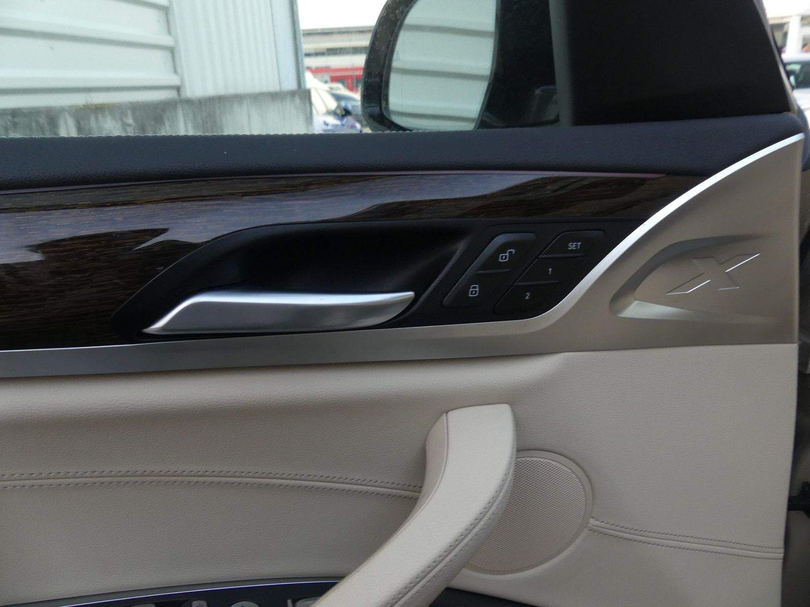 BMW X3 xDrive 30d Individual HUD 360° Pano Leder