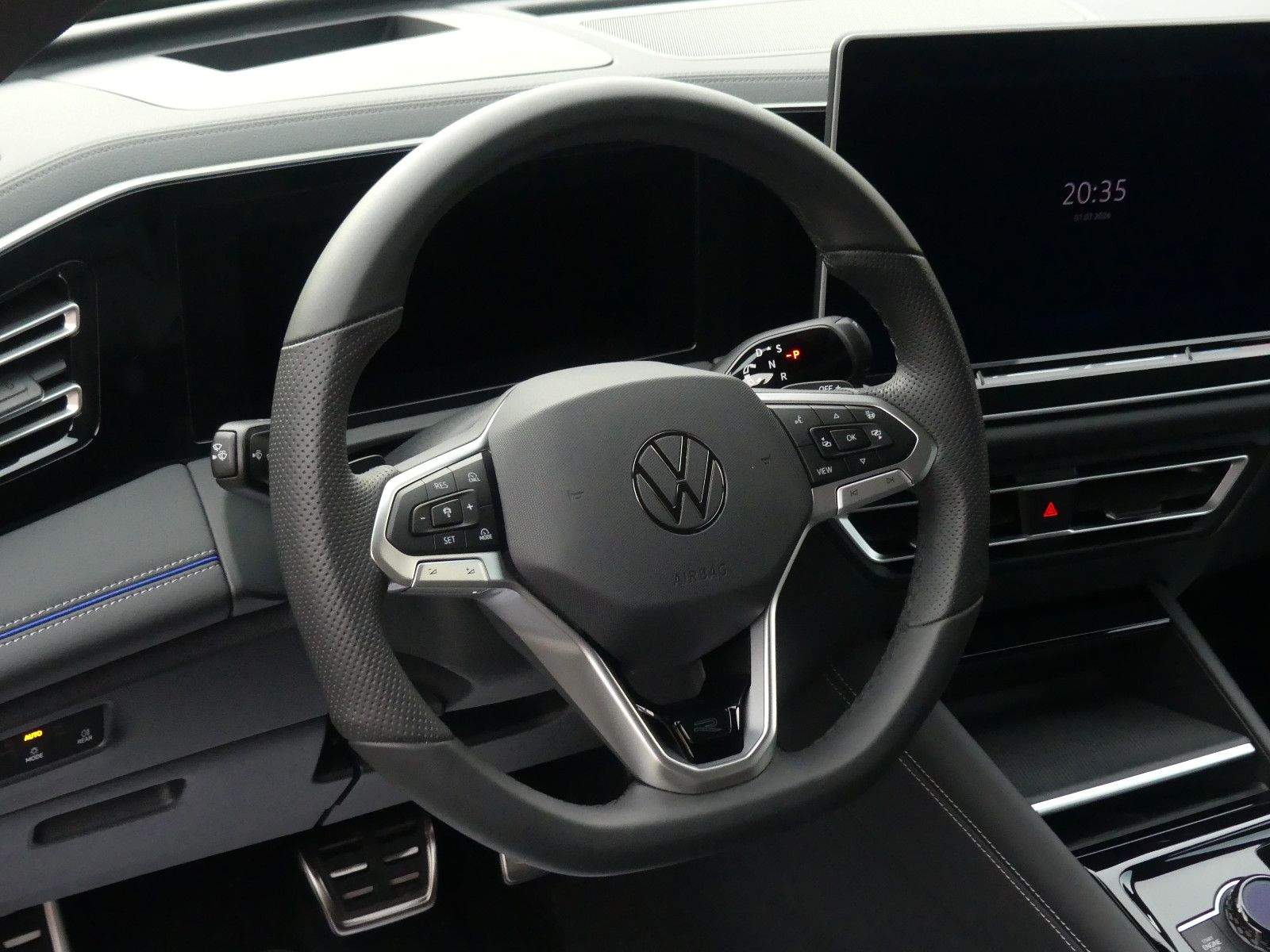 VW Tiguan 4M R-Line Pano HUD AHK H&K STANDH AHK 20"