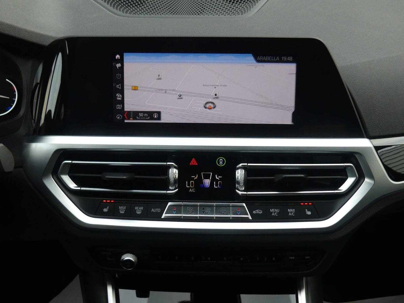BMW 320i Sport Line LED PDC Navi CarPlay LCP 3-Klima