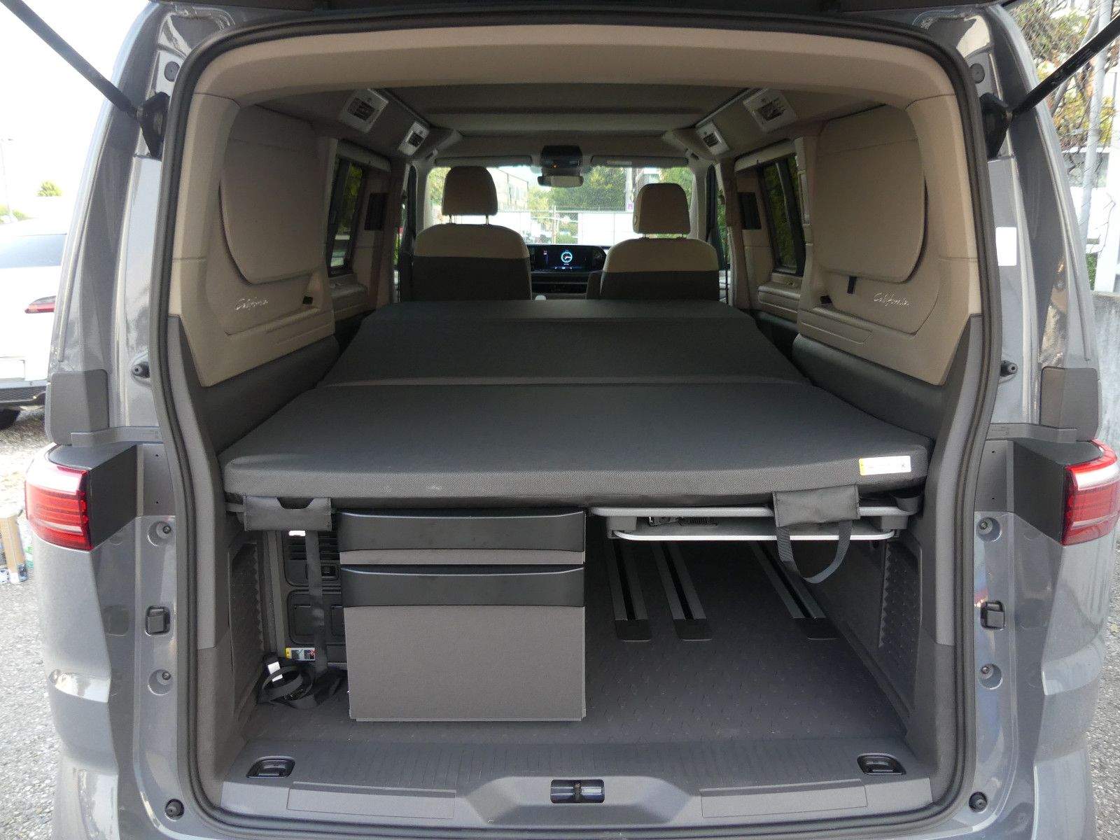 VW T7 California Beach Camper LED AHK Standhz
