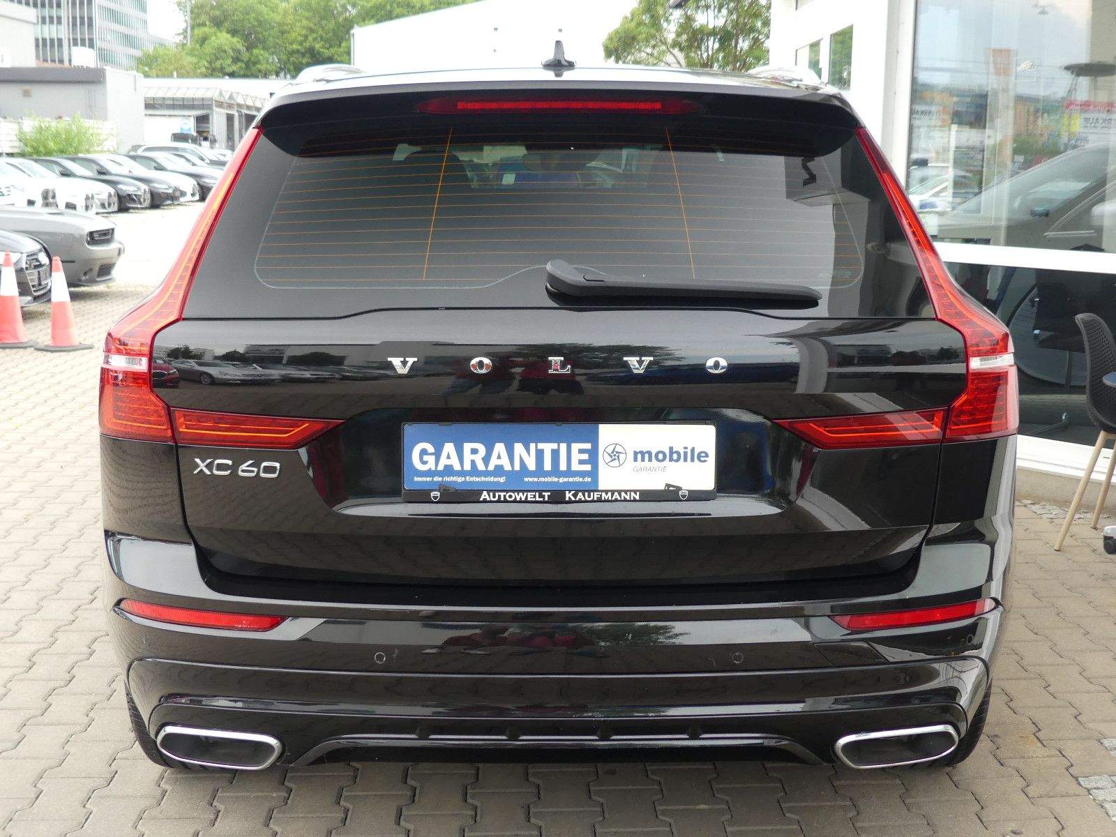 VOLVO XC60 R-Design AWD LED Kamera Pano H&K Alcantara