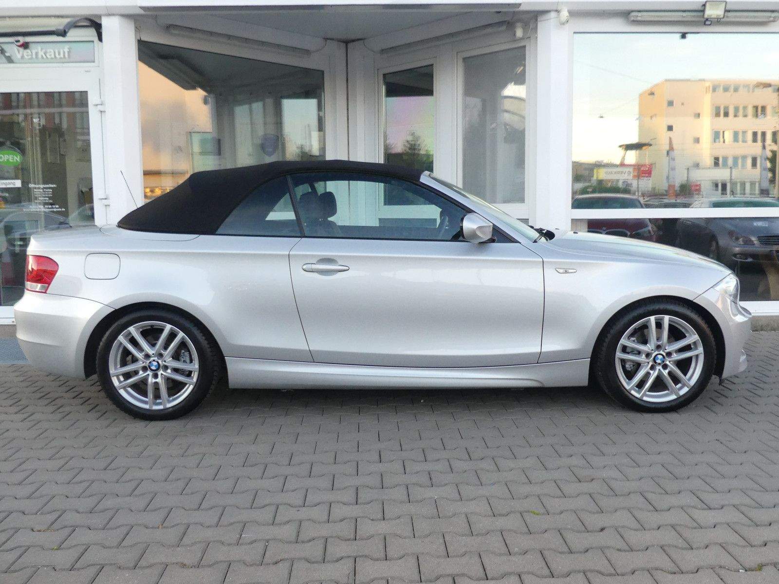 BMW 120d Cabrio M-Sport PDC Temp. Alarm