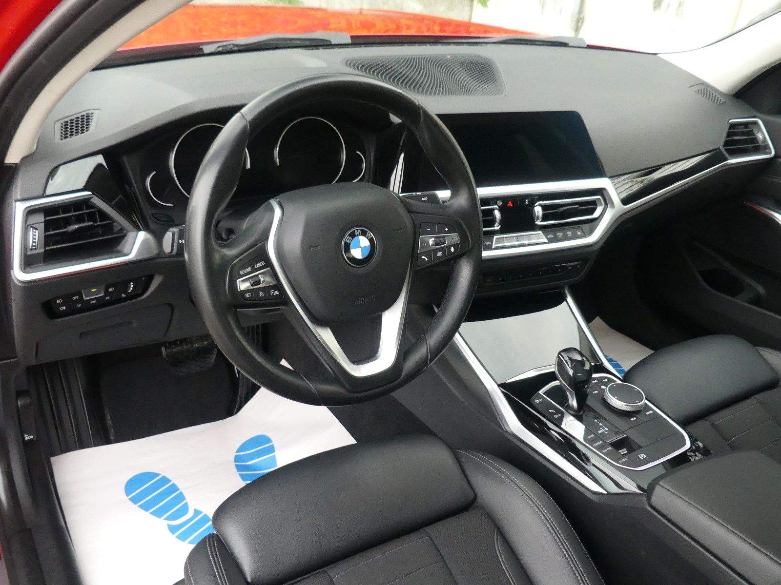 BMW 320i Sport Line LED PDC Navi CarPlay LCP 3-Klima