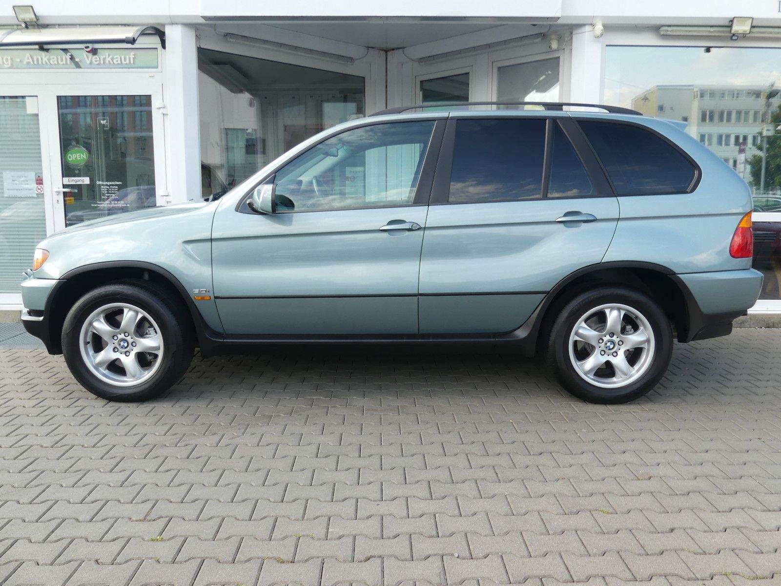 BMW X5 3.0i Automatik Allrad Xenon Kam. Tempo. Navi.
