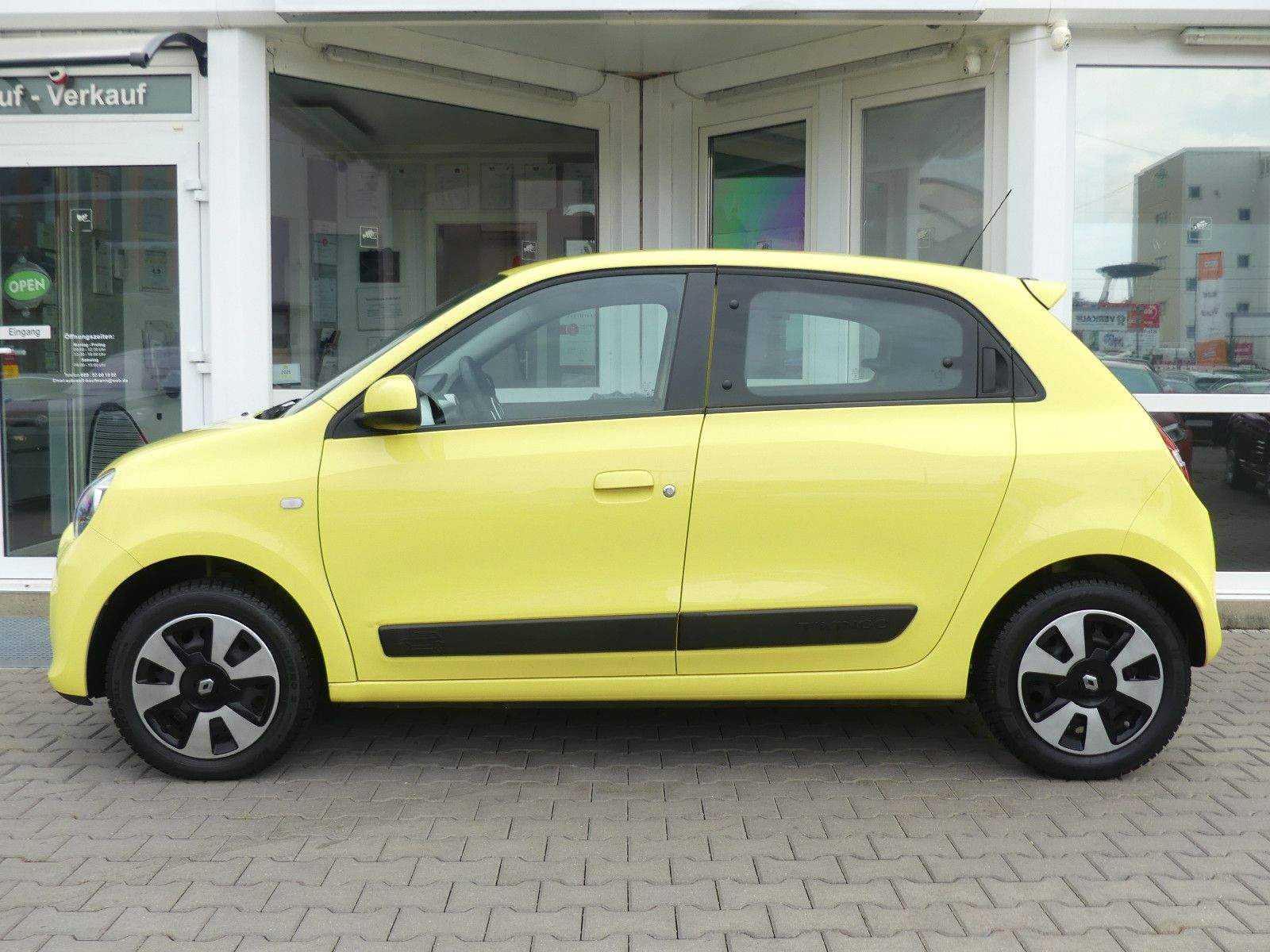 RENAULT Twingo Expression Klima LED DAB Bluetooth Isofix
