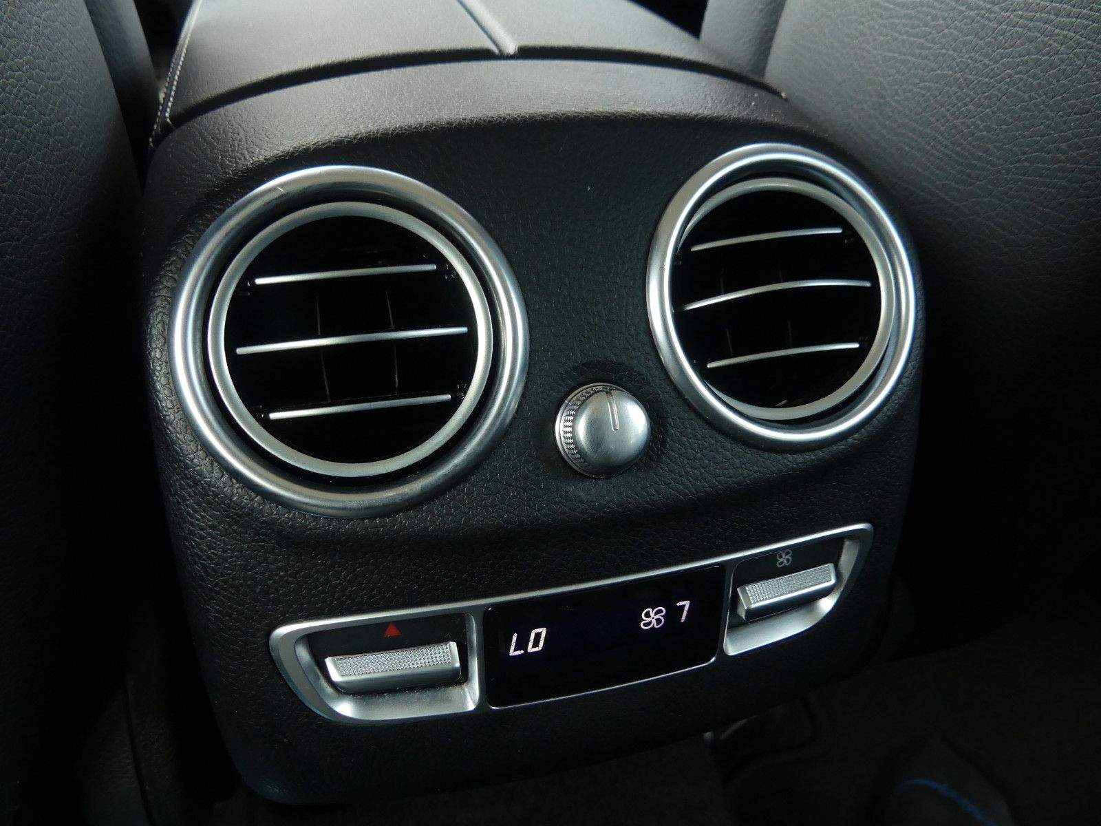 MERCEDES-BENZ GLC 350e 4Matic AMG LED ACC PDC AHK Volleder
