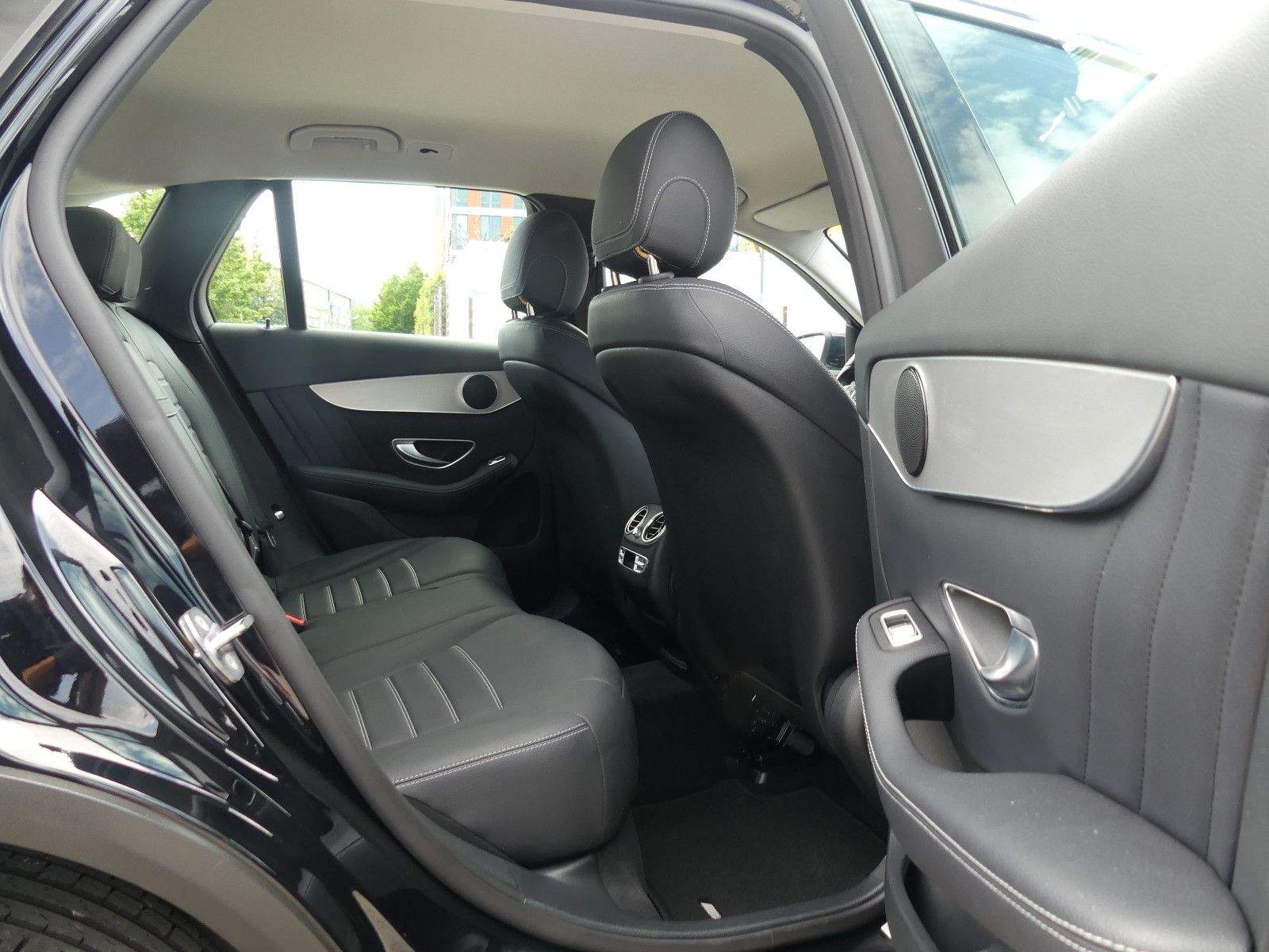 MERCEDES-BENZ GLC 350e 4Matic AMG LED ACC PDC AHK Volleder