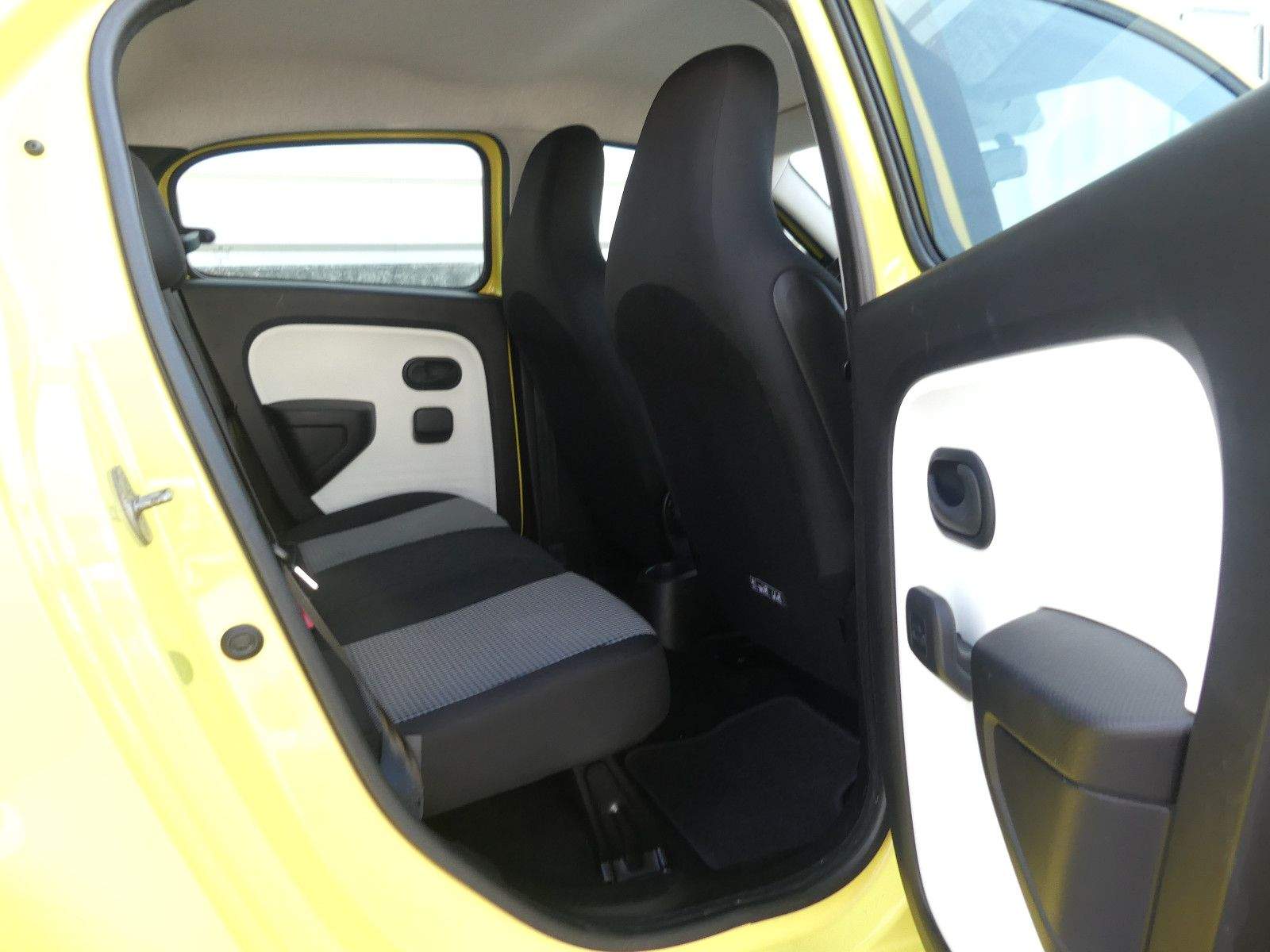 RENAULT Twingo Expression Klima LED DAB Bluetooth Isofix