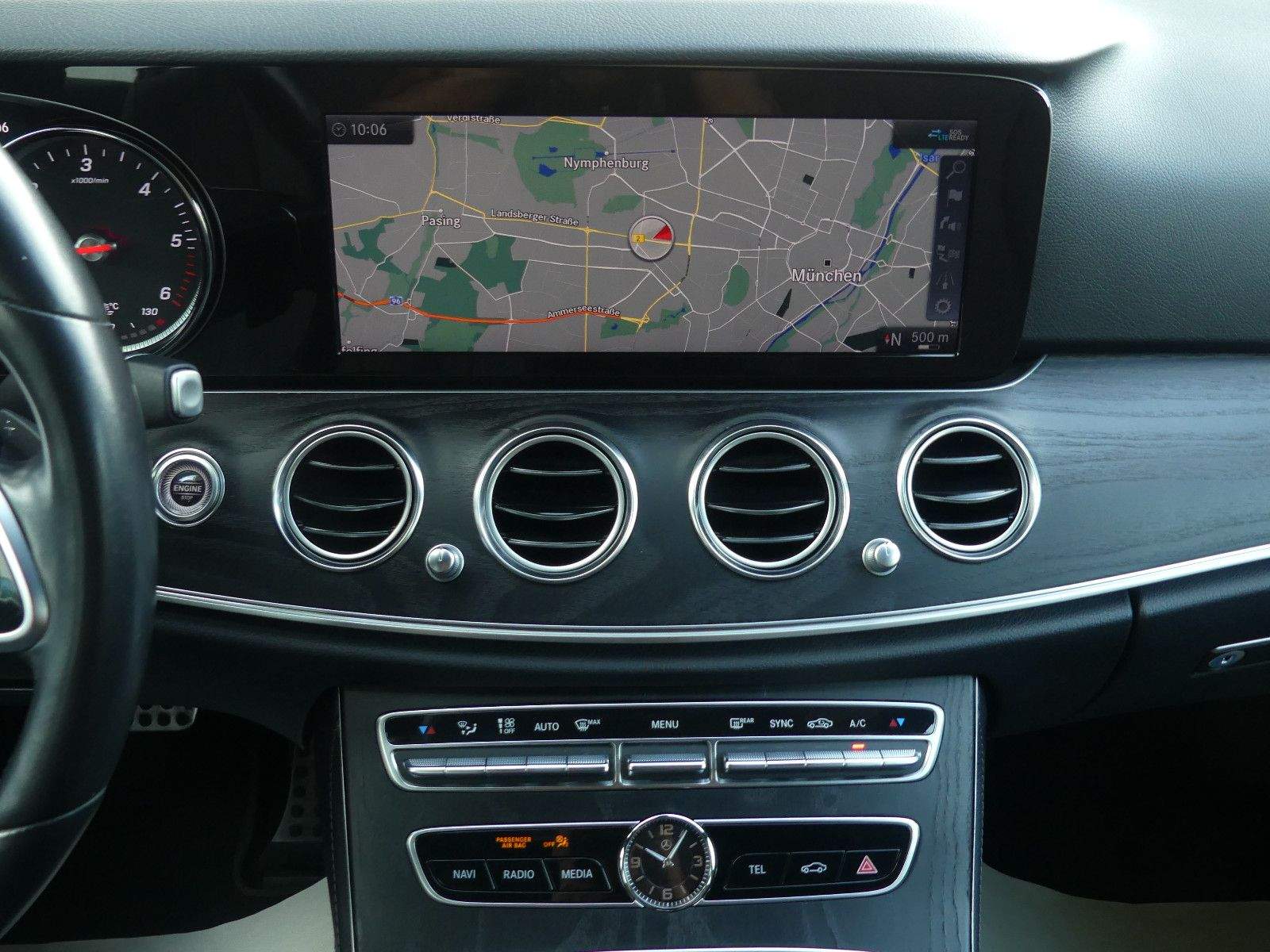MERCEDES-BENZ E 220D Avantgarde Sport Style LED Kam. Navi.