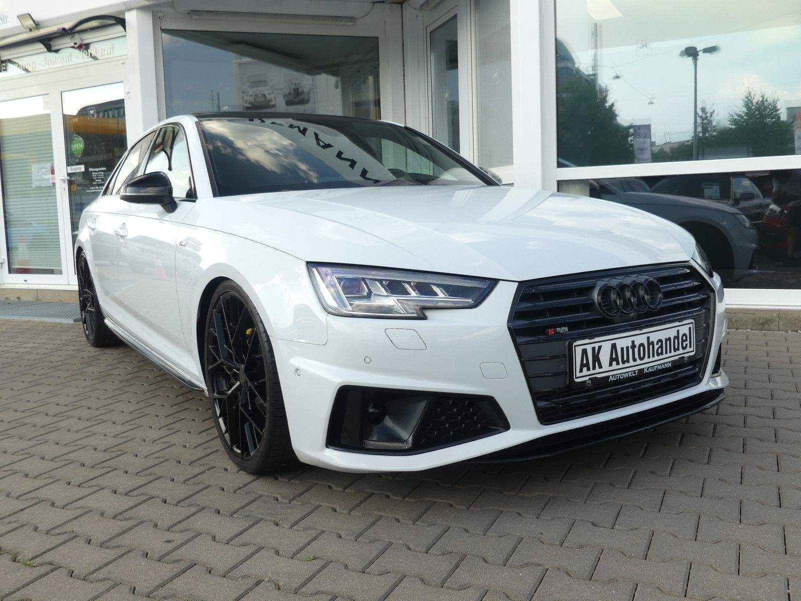 AUDI A4 Lim. 40 TFSI S-Line Sport LED ACC 360° Navi