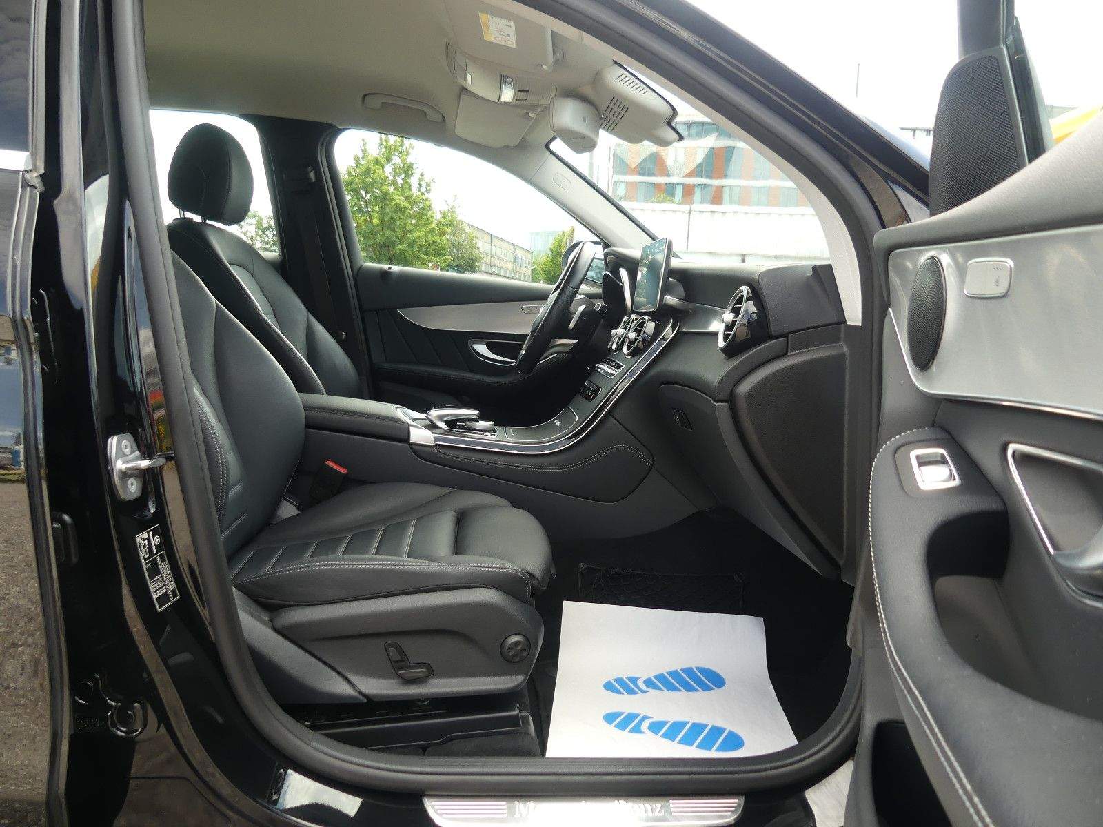 MERCEDES-BENZ GLC 350e 4Matic AMG LED ACC PDC AHK Volleder